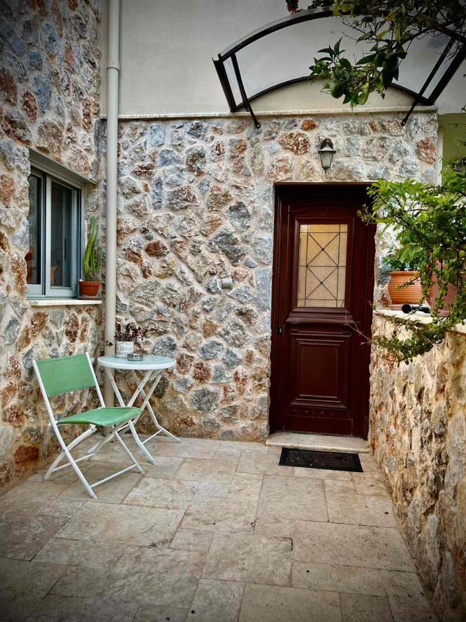 הוילה Pórto Ráfti Ένας Ευχάριστος Χώρος Με Πισίνα מראה חיצוני תמונה